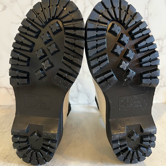 Sz 8 - Good Condition - Dr. Martens White Chelsea Boots - Picture 6 of 14